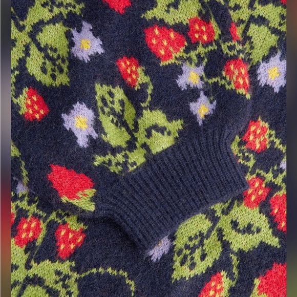 Cider KNIT V-NECK STRAWBERRY BUTTON OVERSIZED CARDIGAN XL - Picture 2 of 6